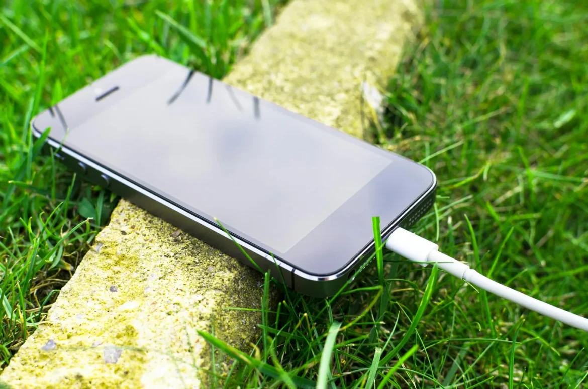 Can a Bluetti Power Bank Connect to Another Battery? - can bluetti power bank be connect to other battery