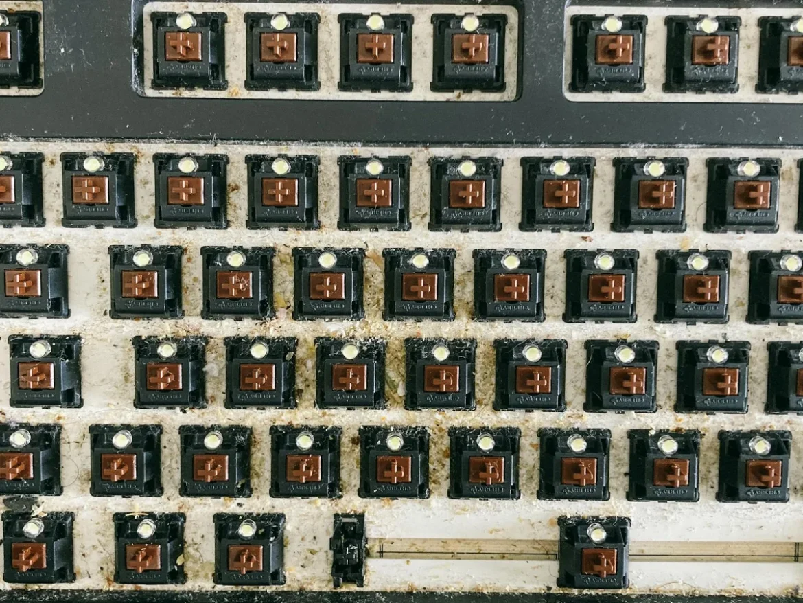 Mechanical Keyboard vs Regular: Key Differences - mechanical keyboard vs regular
