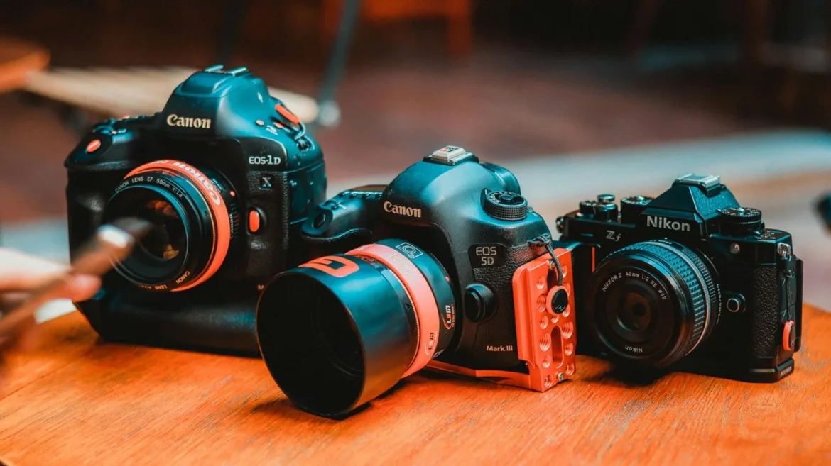 Medium Format Mirrorless Camera Guide - medium format mirrorless digital camera