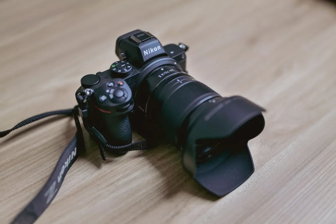 Mirrorless Camera With Electronic Viewfinder Guide - mirrorless camera with electronic viewfinder