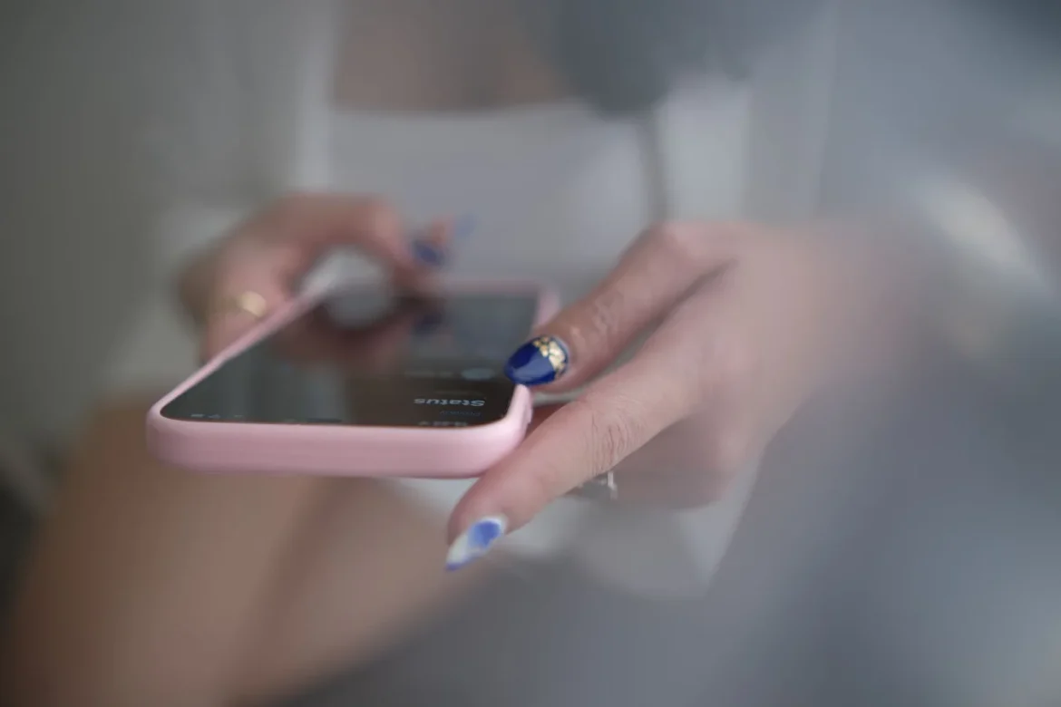 Pink Phone Cases: How to Choose the Right One - pink phone cases