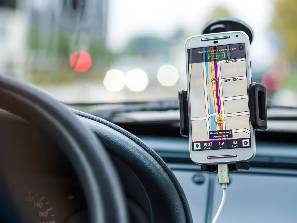 Best Wireless Charging Mounts for Cars - wireless charging mount car