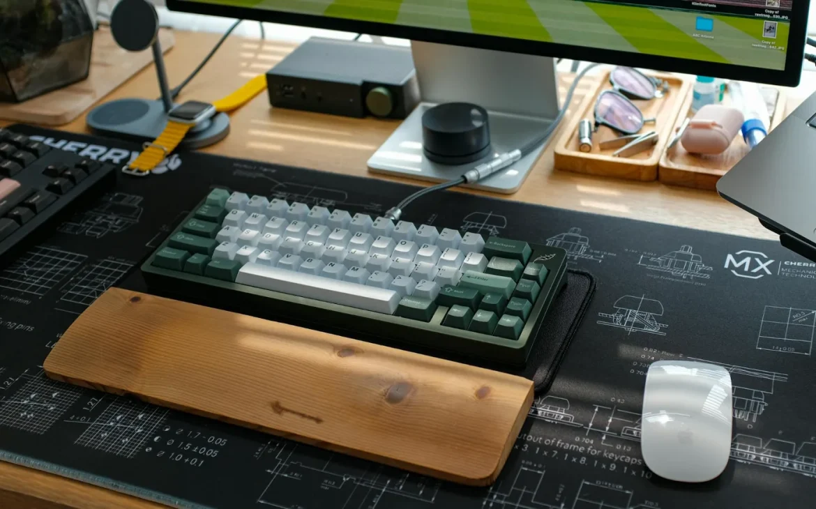 Wooden Mechanical Keyboards: What to Know - wooden mechanical keyboard